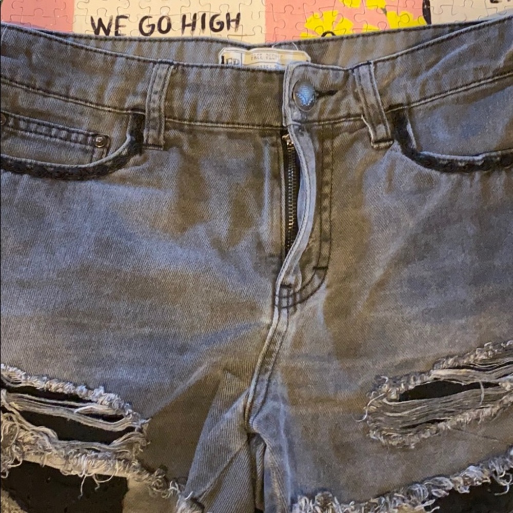 FREE PEOPLE GREY WASH JEAN SHORTS